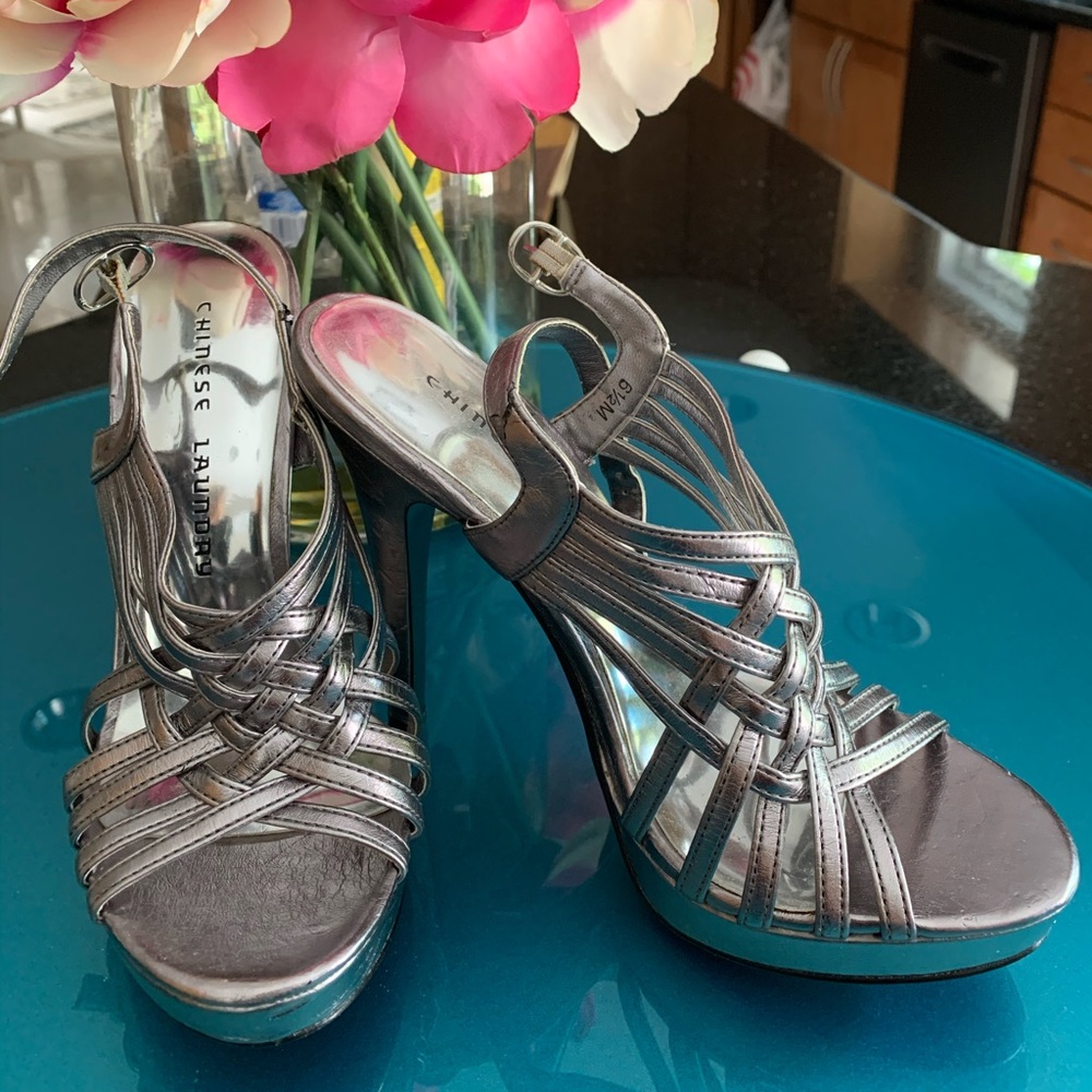Chinese Laundry Sandals 👡